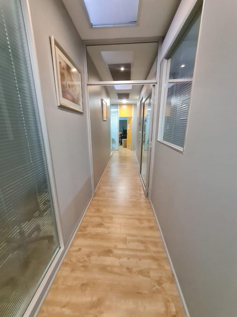 To Let Commercial Property for Rent in Pinelands Western Cape